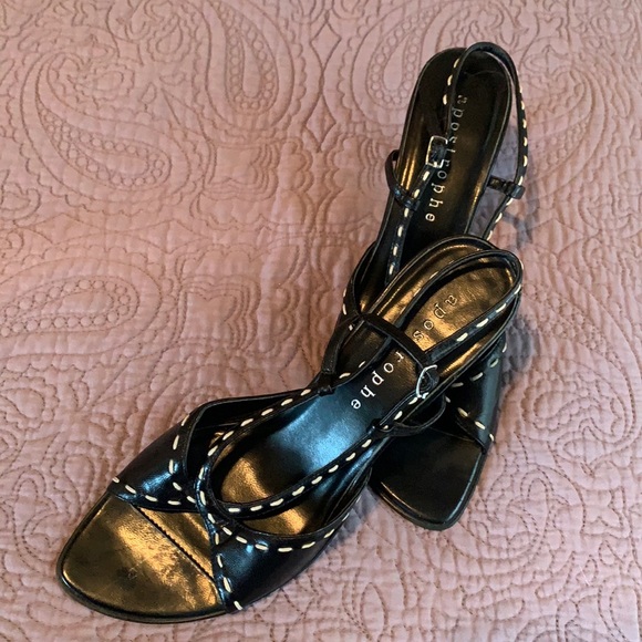 $4.99 shipping…Apostrophe black leather heels w white thread accent - Picture 2 of 3